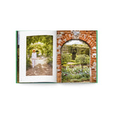 Daylesford Living: Inspired By Nature by Carole Bamford